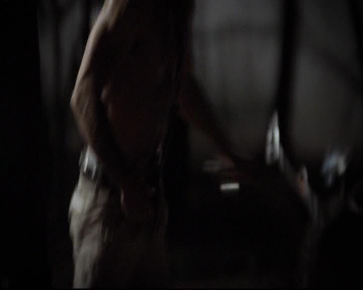 VampireDiariesWorld-dot-org_2x03BadMoonRising1404.jpg