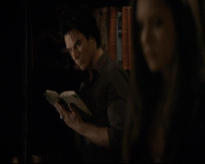 VampireDiariesWorld-dot-org_2x03BadMoonRising1462.jpg