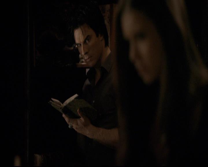 VampireDiariesWorld-dot-org_2x03BadMoonRising1469.jpg