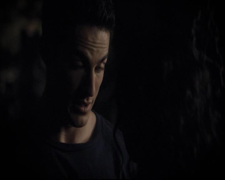 VampireDiariesWorld-dot-org_2x03BadMoonRising1539.jpg