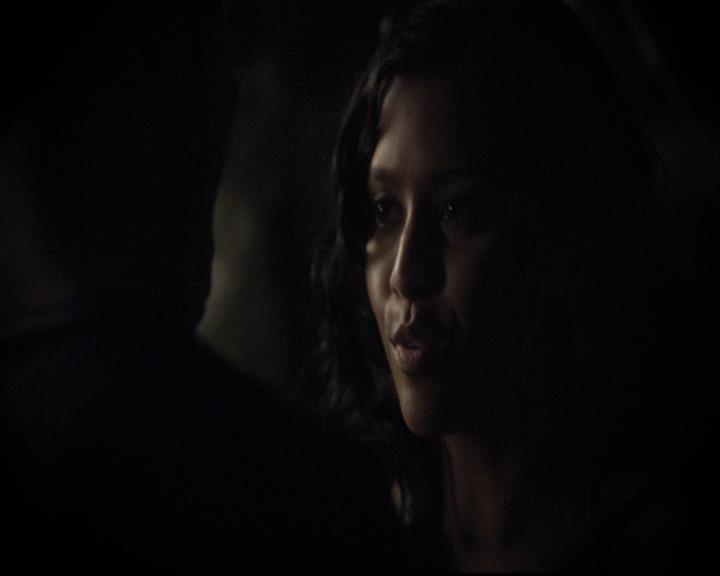 VampireDiariesWorld-dot-org_2x03BadMoonRising1546.jpg