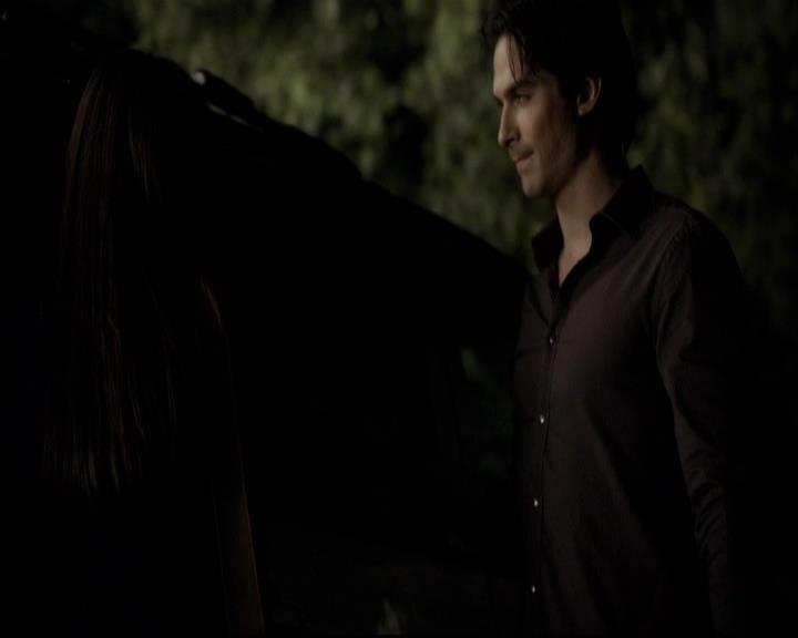 VampireDiariesWorld-dot-org_2x03BadMoonRising1700.jpg