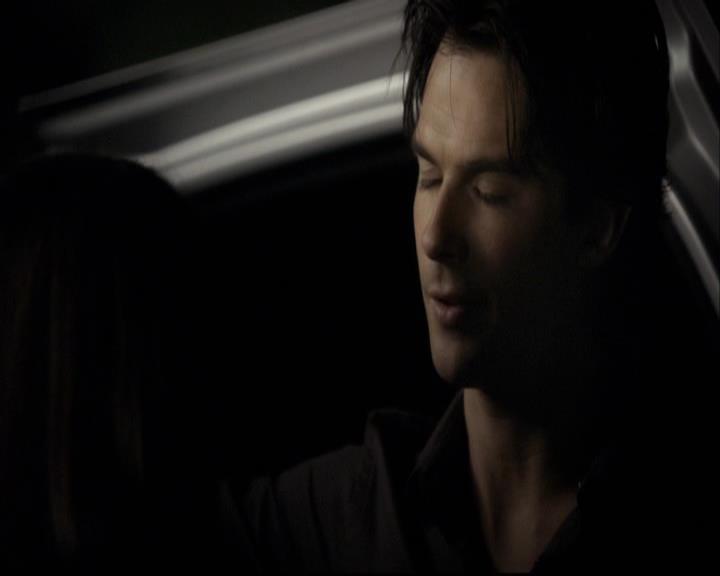 VampireDiariesWorld-dot-org_2x03BadMoonRising1706.jpg