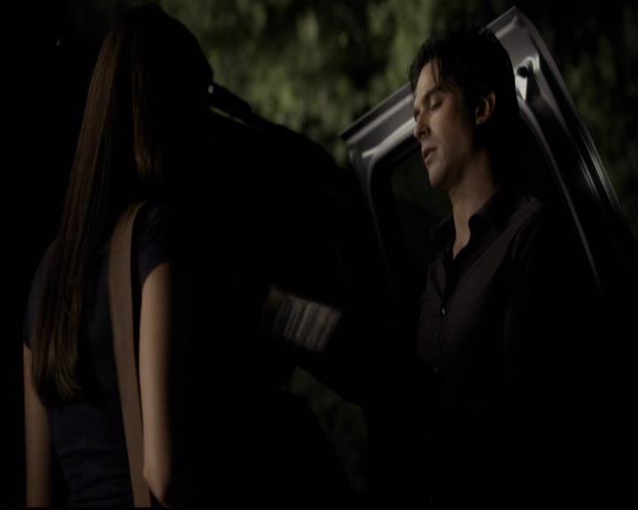 VampireDiariesWorld-dot-org_2x03BadMoonRising1711.jpg