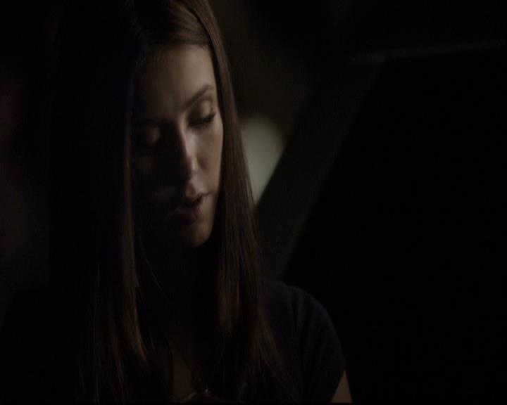 VampireDiariesWorld-dot-org_2x03BadMoonRising1716.jpg
