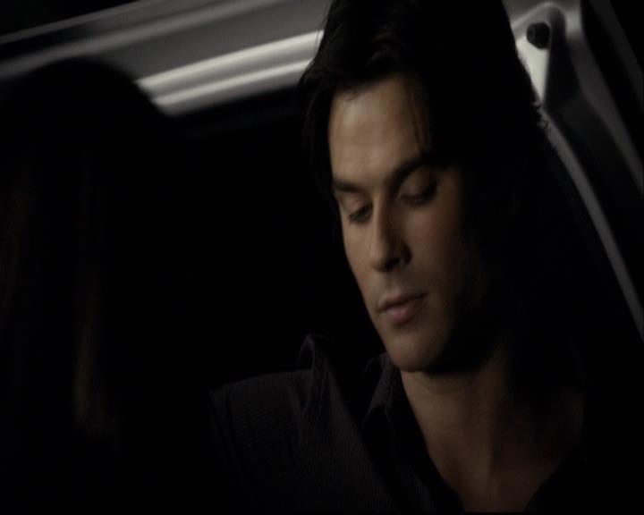 VampireDiariesWorld-dot-org_2x03BadMoonRising1727.jpg