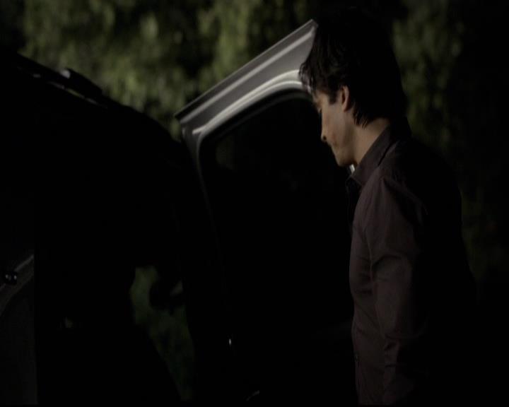 VampireDiariesWorld-dot-org_2x03BadMoonRising1768.jpg