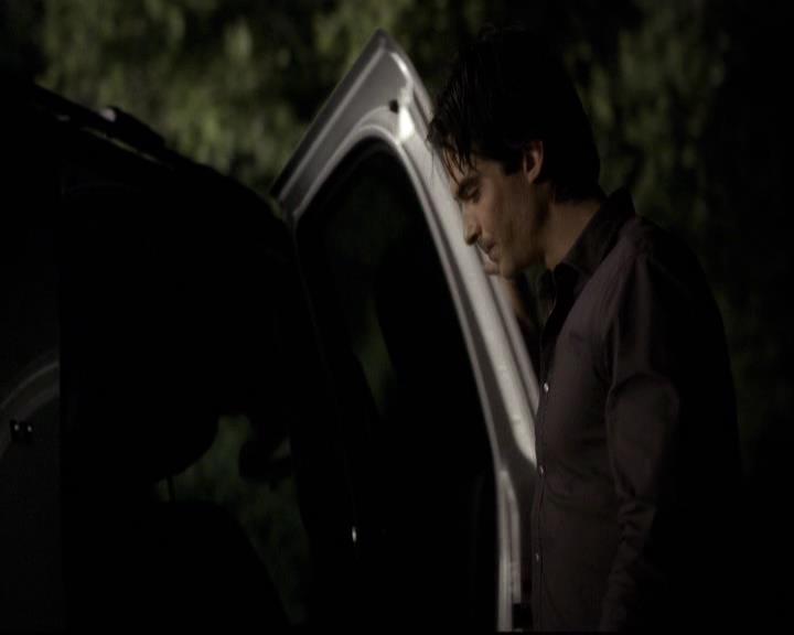 VampireDiariesWorld-dot-org_2x03BadMoonRising1769.jpg
