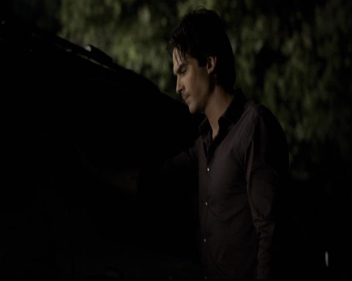 VampireDiariesWorld-dot-org_2x03BadMoonRising1772.jpg
