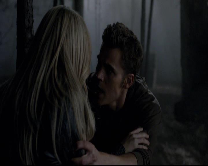 VampireDiariesWorld-dot-org_2x03BadMoonRising1870.jpg
