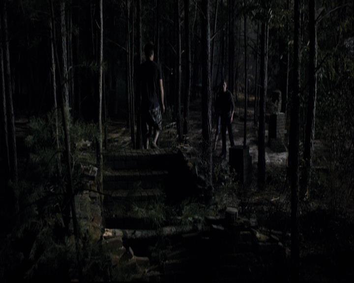 VampireDiariesWorld-dot-org_2x03BadMoonRising1876.jpg