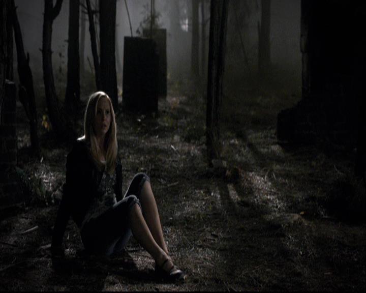 VampireDiariesWorld-dot-org_2x03BadMoonRising1900.jpg