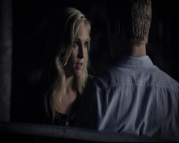 VampireDiariesWorld-dot-org_2x03BadMoonRising1916.jpg