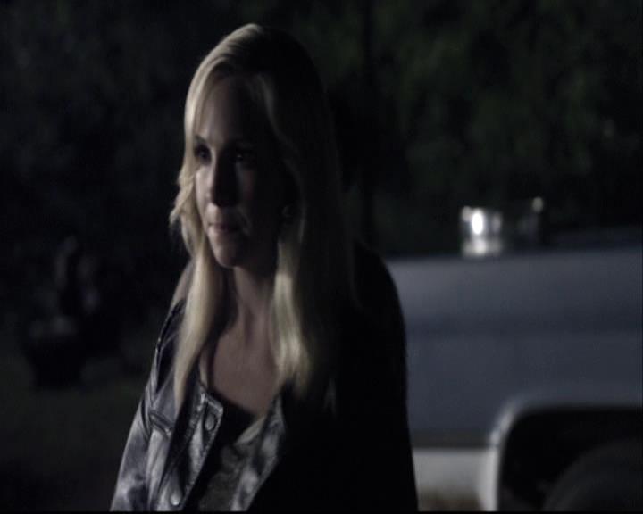 VampireDiariesWorld-dot-org_2x03BadMoonRising1930.jpg