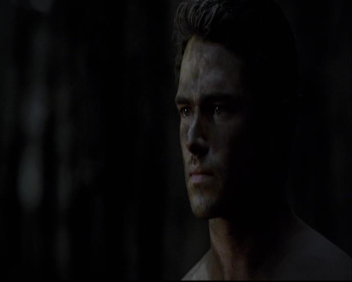 VampireDiariesWorld-dot-org_2x03BadMoonRising2015.jpg