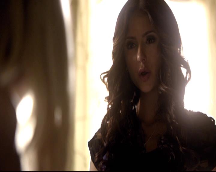 VampireDiariesWorld-dot-org_2x03BadMoonRising2240.jpg