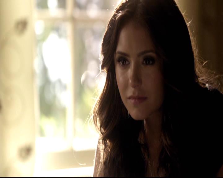 VampireDiariesWorld-dot-org_2x03BadMoonRising2249.jpg