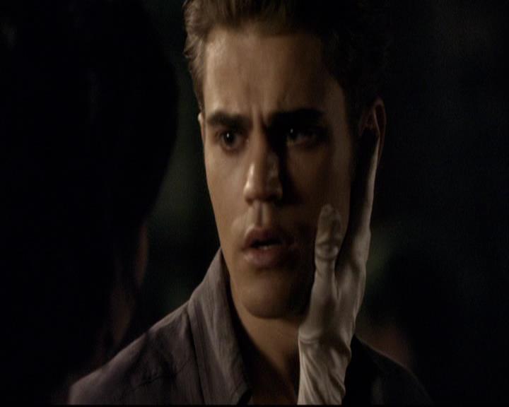 VampireDiariesWorld-dot-org_2x04MemoryLane0077.jpg