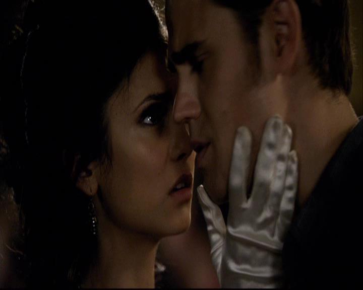 VampireDiariesWorld-dot-org_2x04MemoryLane0080.jpg