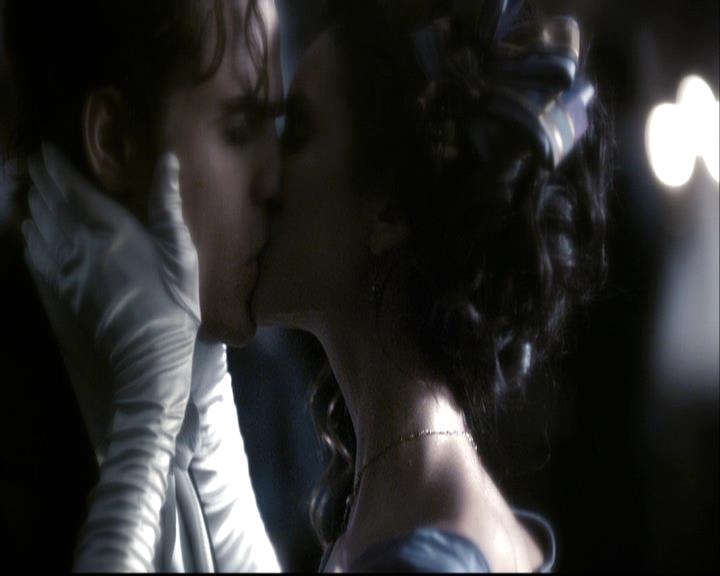 VampireDiariesWorld-dot-org_2x04MemoryLane0091.jpg