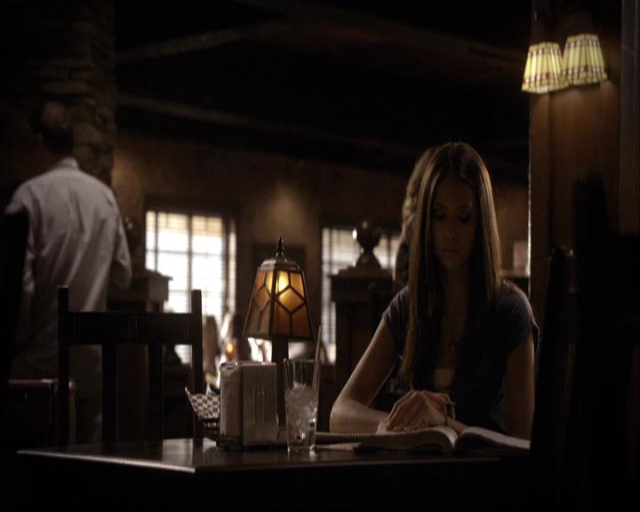 VampireDiariesWorld-dot-org_2x04MemoryLane0172.jpg