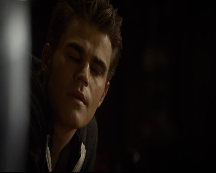 VampireDiariesWorld-dot-org_2x04MemoryLane0453.jpg