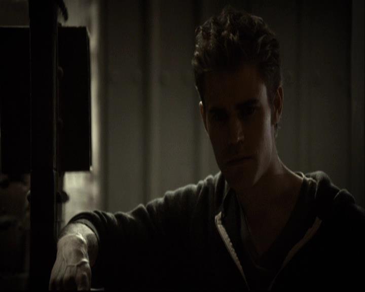 VampireDiariesWorld-dot-org_2x04MemoryLane0837.jpg