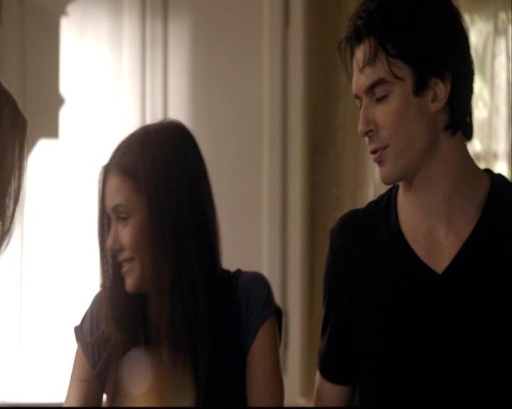 VampireDiariesWorld-dot-org_2x04MemoryLane1035.jpg