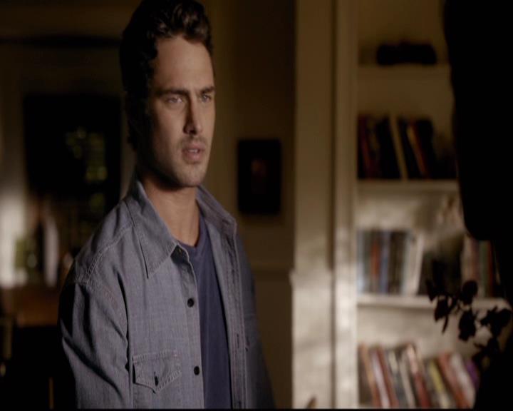 VampireDiariesWorld-dot-org_2x04MemoryLane1374.jpg