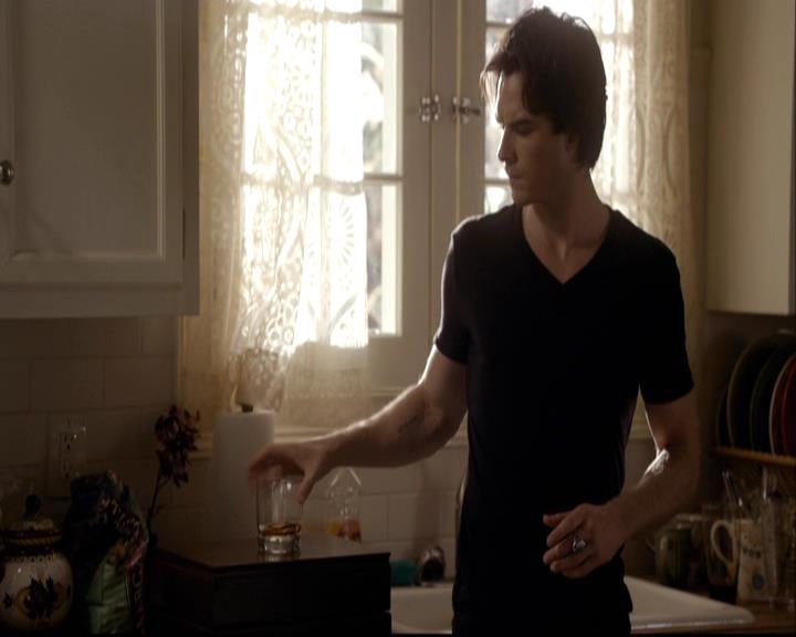 VampireDiariesWorld-dot-org_2x04MemoryLane1385.jpg