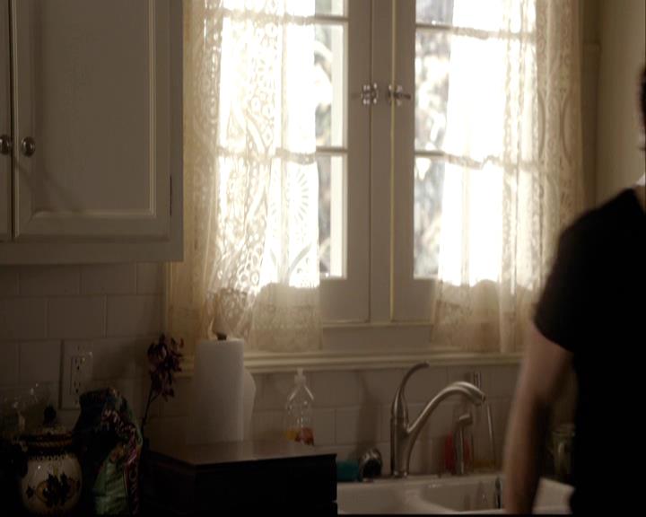 VampireDiariesWorld-dot-org_2x04MemoryLane1391.jpg