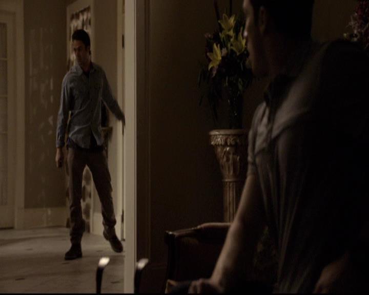 VampireDiariesWorld-dot-org_2x04MemoryLane1832.jpg