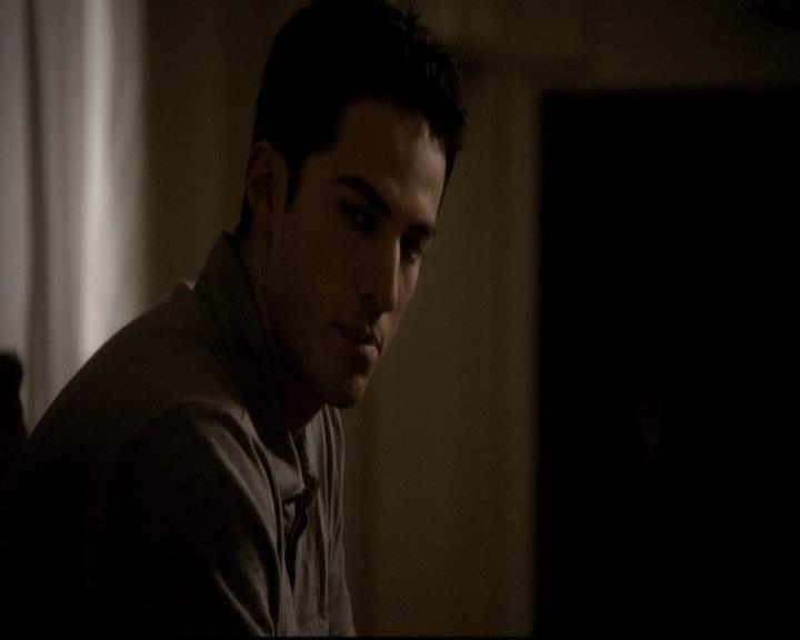 VampireDiariesWorld-dot-org_2x04MemoryLane1840.jpg