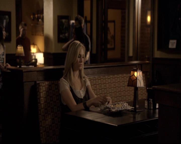 VampireDiariesWorld-dot-org_2x04MemoryLane1881.jpg