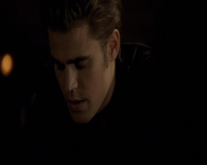 VampireDiariesWorld-dot-org_2x04MemoryLane1976.jpg