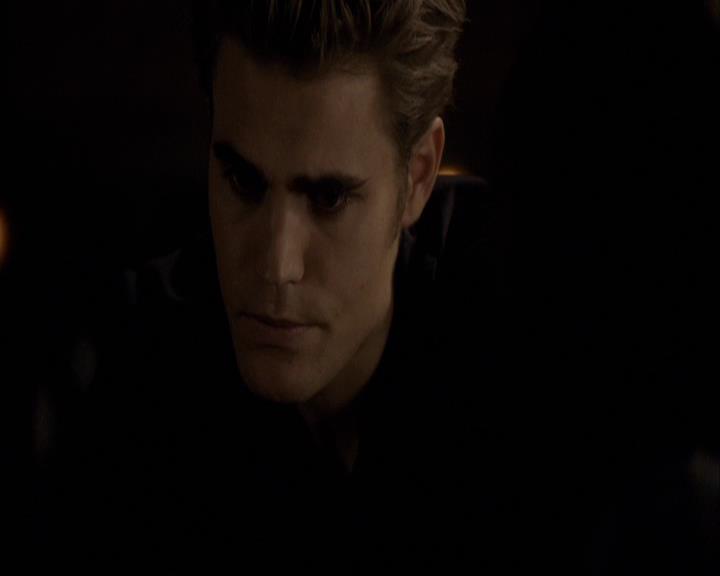 VampireDiariesWorld-dot-org_2x04MemoryLane2002.jpg