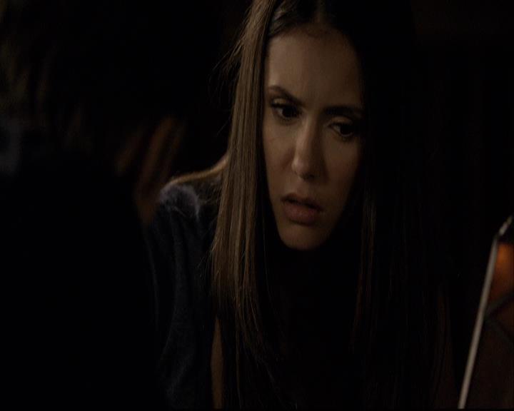 VampireDiariesWorld-dot-org_2x04MemoryLane2013.jpg