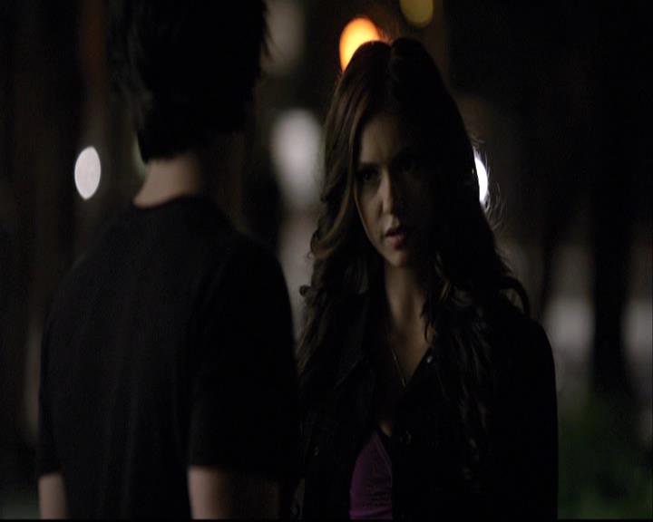 VampireDiariesWorld-dot-org_2x04MemoryLane2077.jpg
