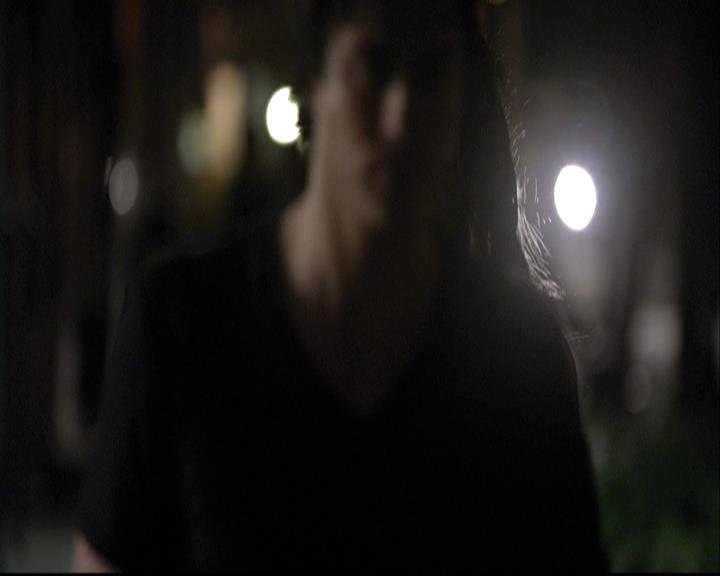 VampireDiariesWorld-dot-org_2x04MemoryLane2084.jpg