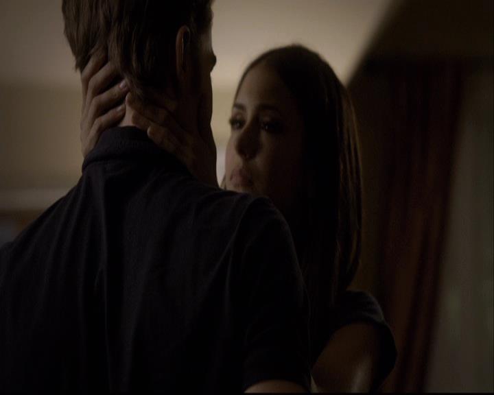 VampireDiariesWorld-dot-org_2x04MemoryLane2123.jpg