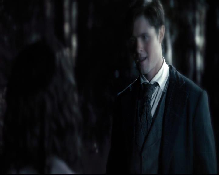 VampireDiariesWorld-dot-org_2x04MemoryLane2197.jpg