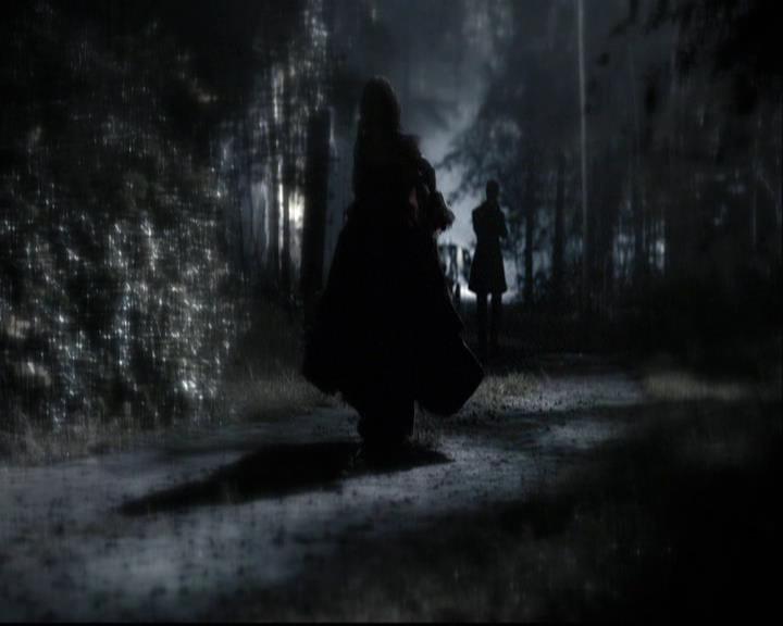 VampireDiariesWorld-dot-org_2x04MemoryLane2225.jpg
