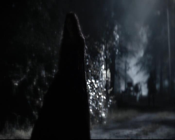 VampireDiariesWorld-dot-org_2x04MemoryLane2227.jpg