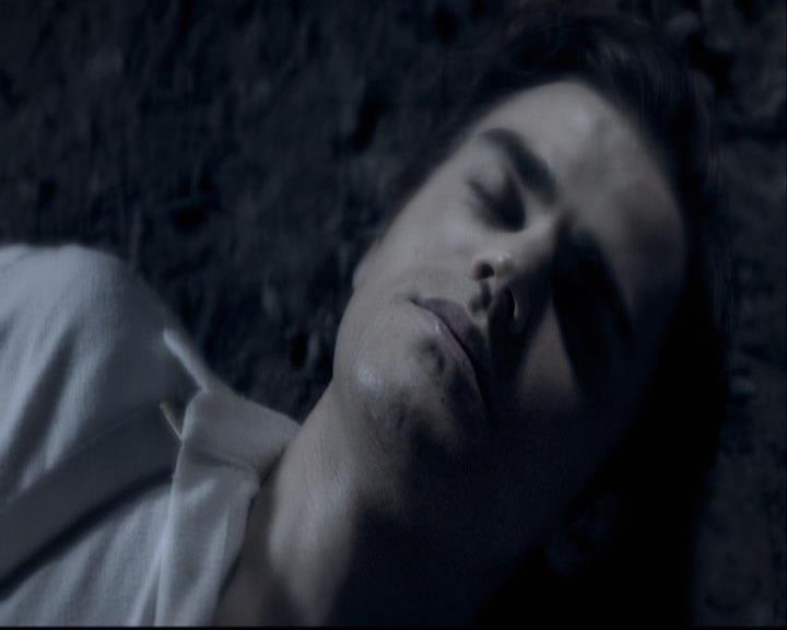VampireDiariesWorld-dot-org_2x04MemoryLane2228.jpg