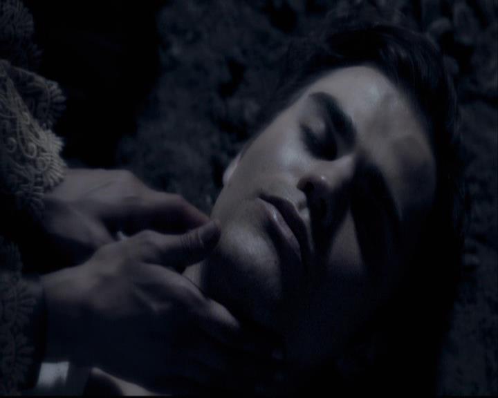 VampireDiariesWorld-dot-org_2x04MemoryLane2261.jpg