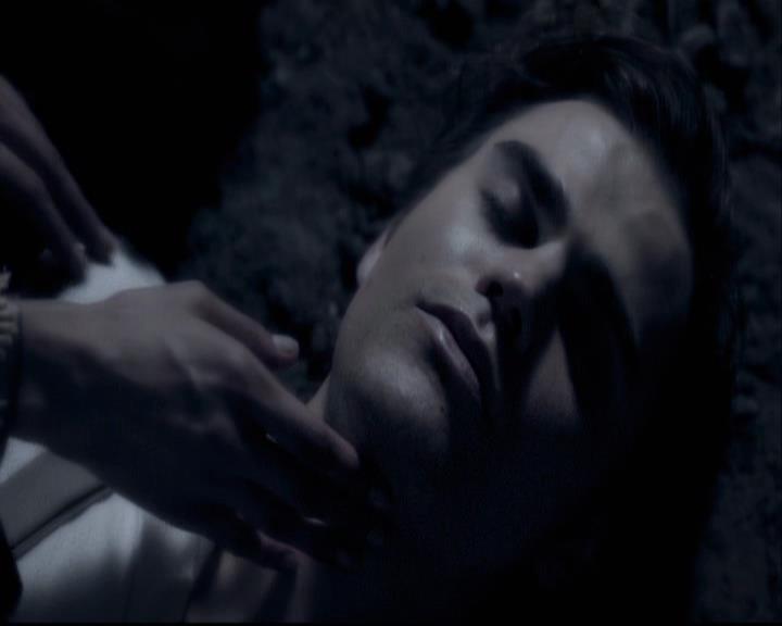 VampireDiariesWorld-dot-org_2x04MemoryLane2262.jpg