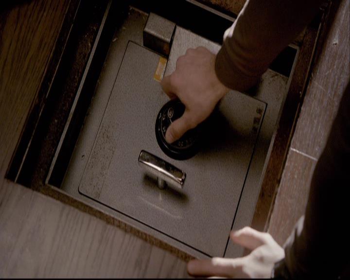 VampireDiariesWorld-dot-org_2x05KillOrBeKilled0144.jpg