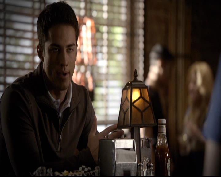 VampireDiariesWorld-dot-org_2x05KillOrBeKilled0520.jpg