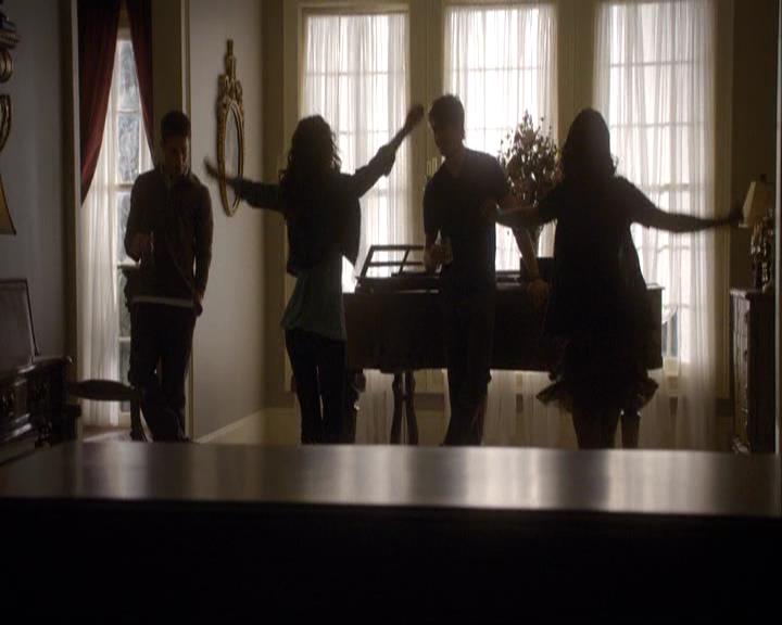 VampireDiariesWorld-dot-org_2x05KillOrBeKilled0818.jpg