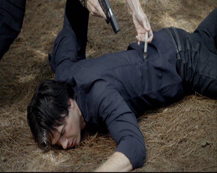 VampireDiariesWorld-dot-org_2x05KillOrBeKilled1149.jpg